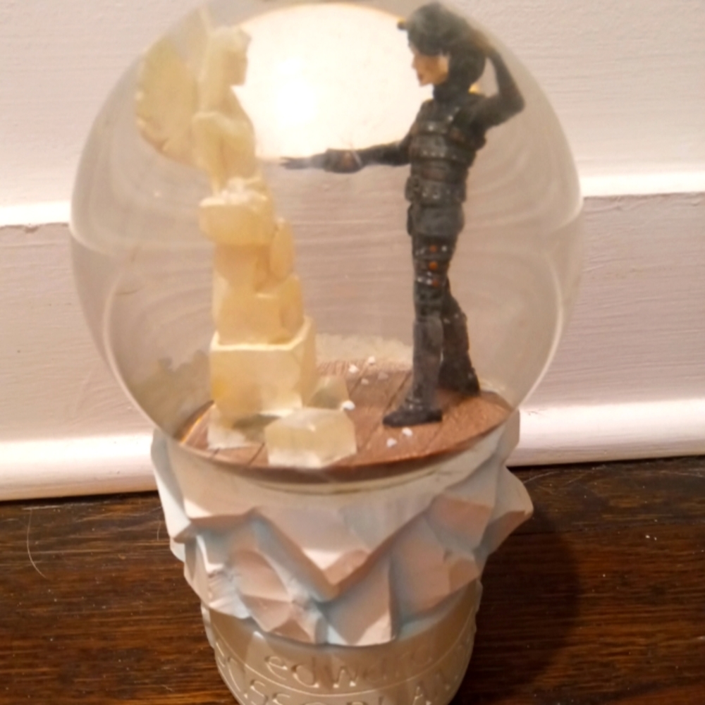 Rare Edward Scissorhands Snowglobe
